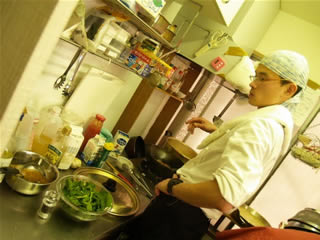 ガイアン食堂12月行ってきました。_c0177665_1019040.jpg