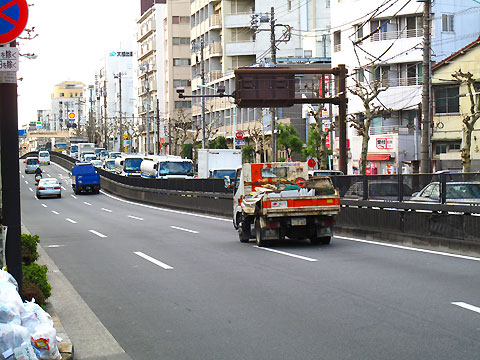 「だいだらぼっち」の川(北沢川下北沢西支流)_c0163001_23462064.jpg