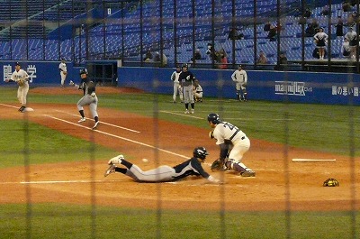 　明治神宮大会　大学の部　明治大対上武大　_b0166128_1548121.jpg