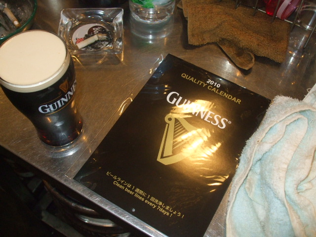 GUINNESS_c0060469_1355630.jpg
