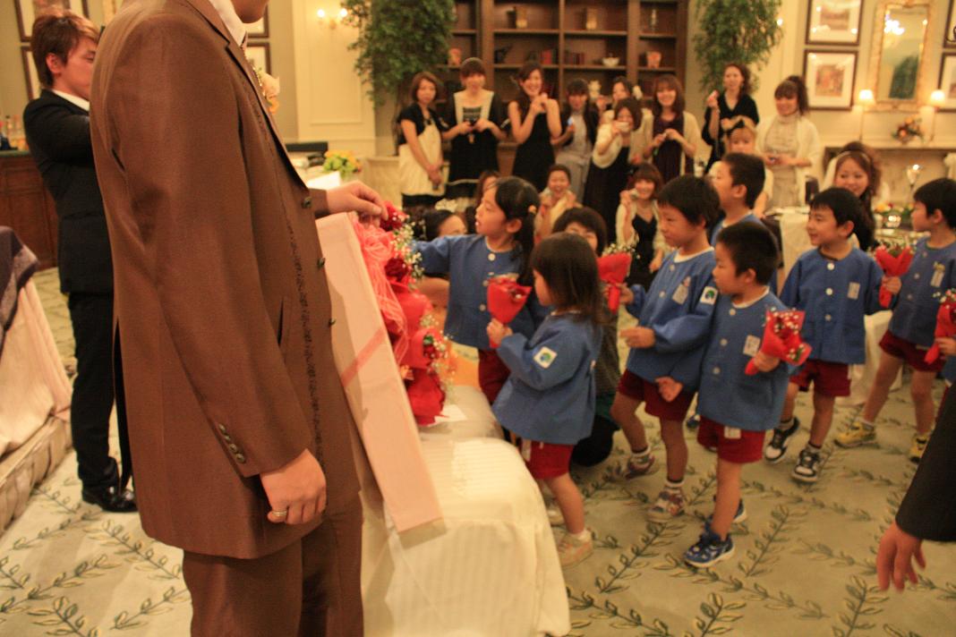 保育園の先生の結婚式 Eric