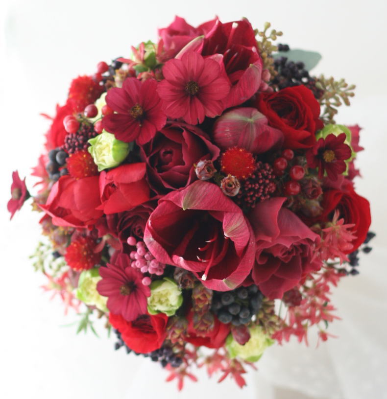 ブーケ ラウンド 12月 かわいい赤で 一会 ウエディングの花