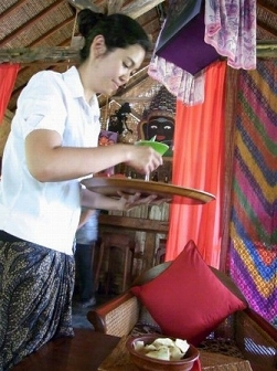 Tugu Lombok ～3日目の午後・Bar とSpa とアフタヌーンティー～_a0074049_6562.jpg