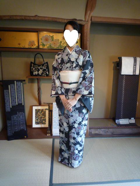 今日のお客様・年内着納めの装い。_f0181251_16552343.jpg