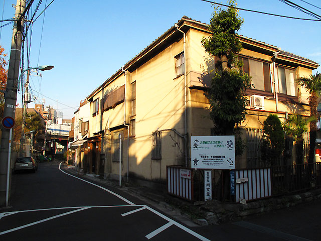 渋谷川水系再訪（２）三田用水白金村分水_c0163001_23293932.jpg