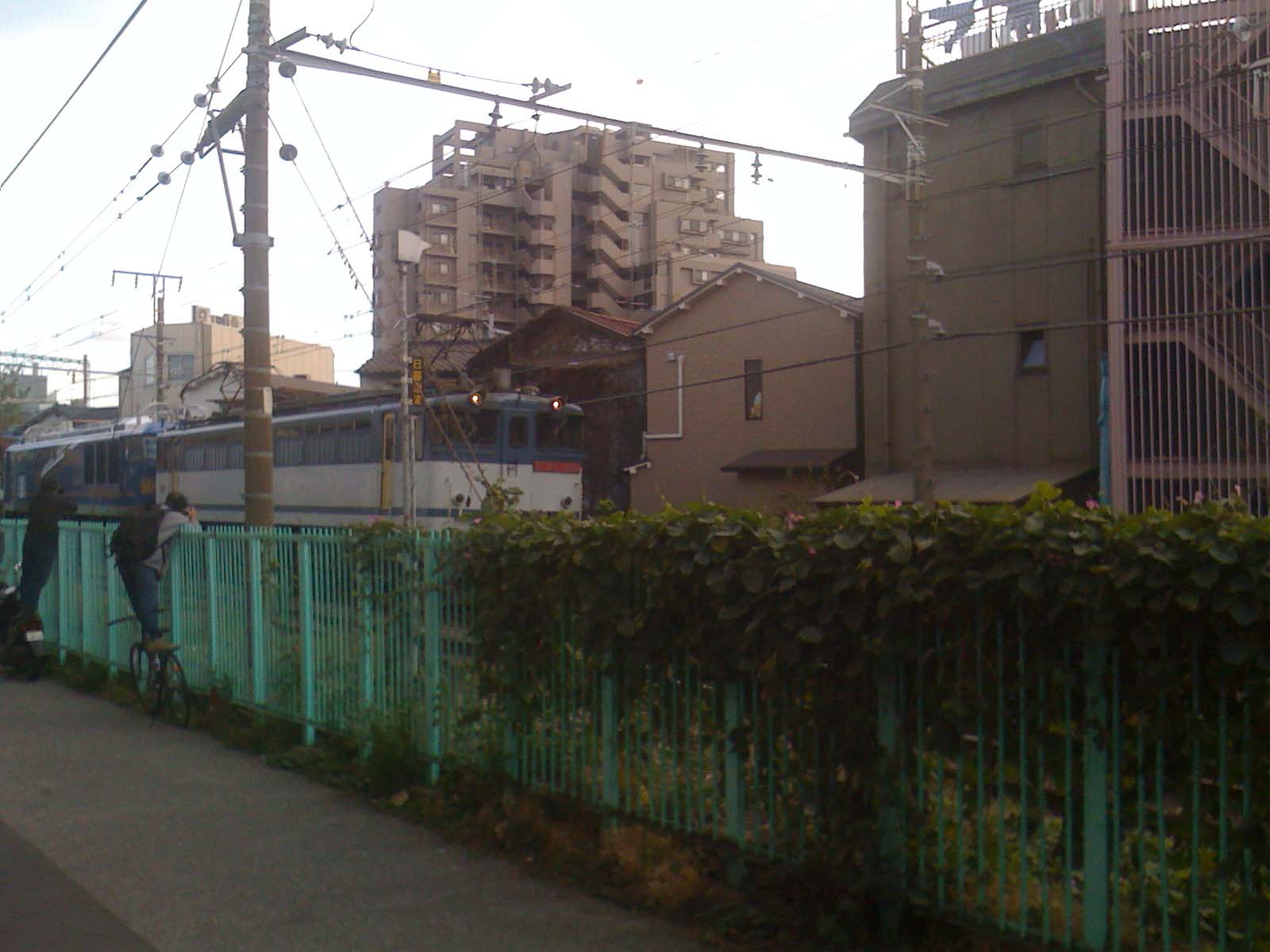 閑話休題　速報！新製機関車がやってきた！_c0166765_1415233.jpg