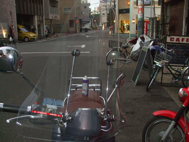 タミヤを見習え_c0060469_2245355.jpg