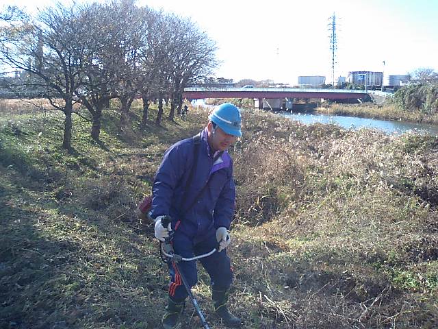 「春のお花見ウォーク」に向けた沼川、滝川の遊歩道整備_f0141310_23124650.jpg