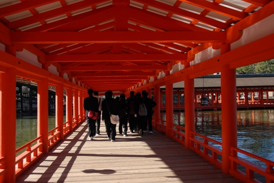 趣味の写真・・・厳島神社_b0105374_1040486.jpg