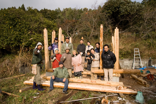 ひだまり　丸太小屋建設記その6　棟上げ。_a0096313_15141065.jpg