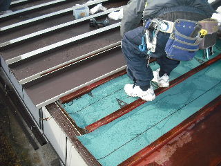 屋根改修工事_f0031037_20765.jpg