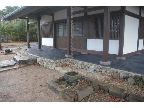 奥の院 古材を生かす!(雨垂れ受け)_c0100949_054365.jpg