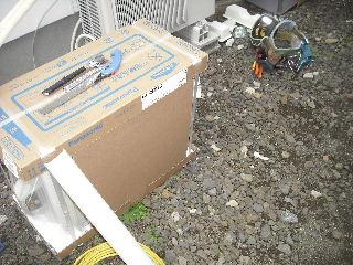 浴室リフォーム続きと、エアコン・電気工事_f0031037_23274625.jpg