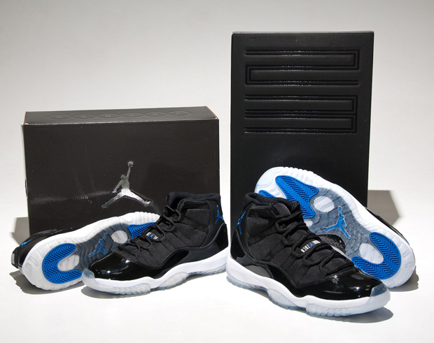 Air Jordan XI Space Jam_a0118453_11442994.jpg