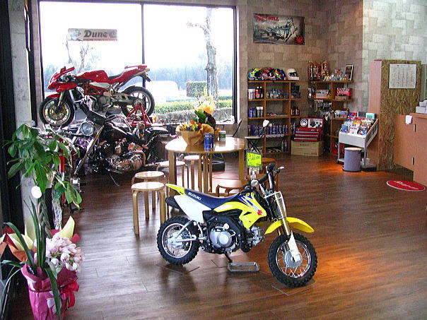 店内アップ_f0178858_19332577.jpg