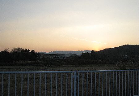 夕暮れの風景を眺めながら…_c0076682_20141596.jpg