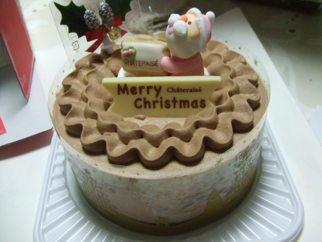 シャトレーゼ チョコレートケーキ_f0076001_2245116.jpg