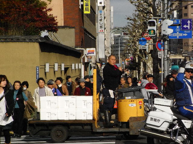 １２月２５日（金）　今年の出足_d0082944_13401787.jpg