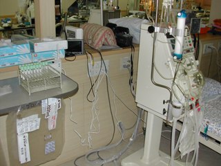 腎クリニック 受付カウンター・透析台_b0179298_13134071.jpg