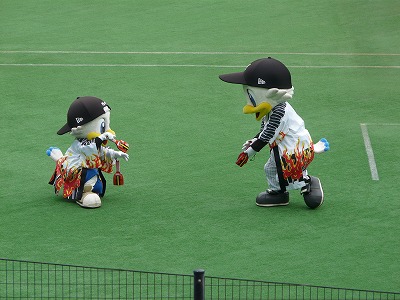 目立ちすぎるキャディー_b0166128_11396100.jpg