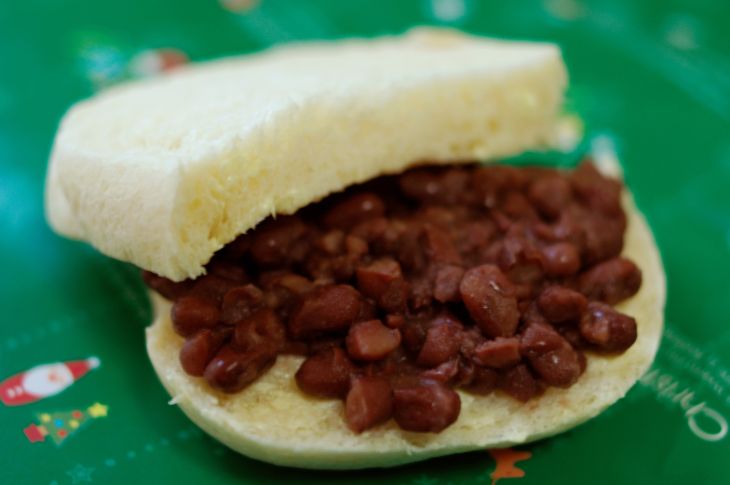 炊飯器クッキング　　白パンの餡バタサンドと蒸し焼きいも_a0010464_9321352.jpg