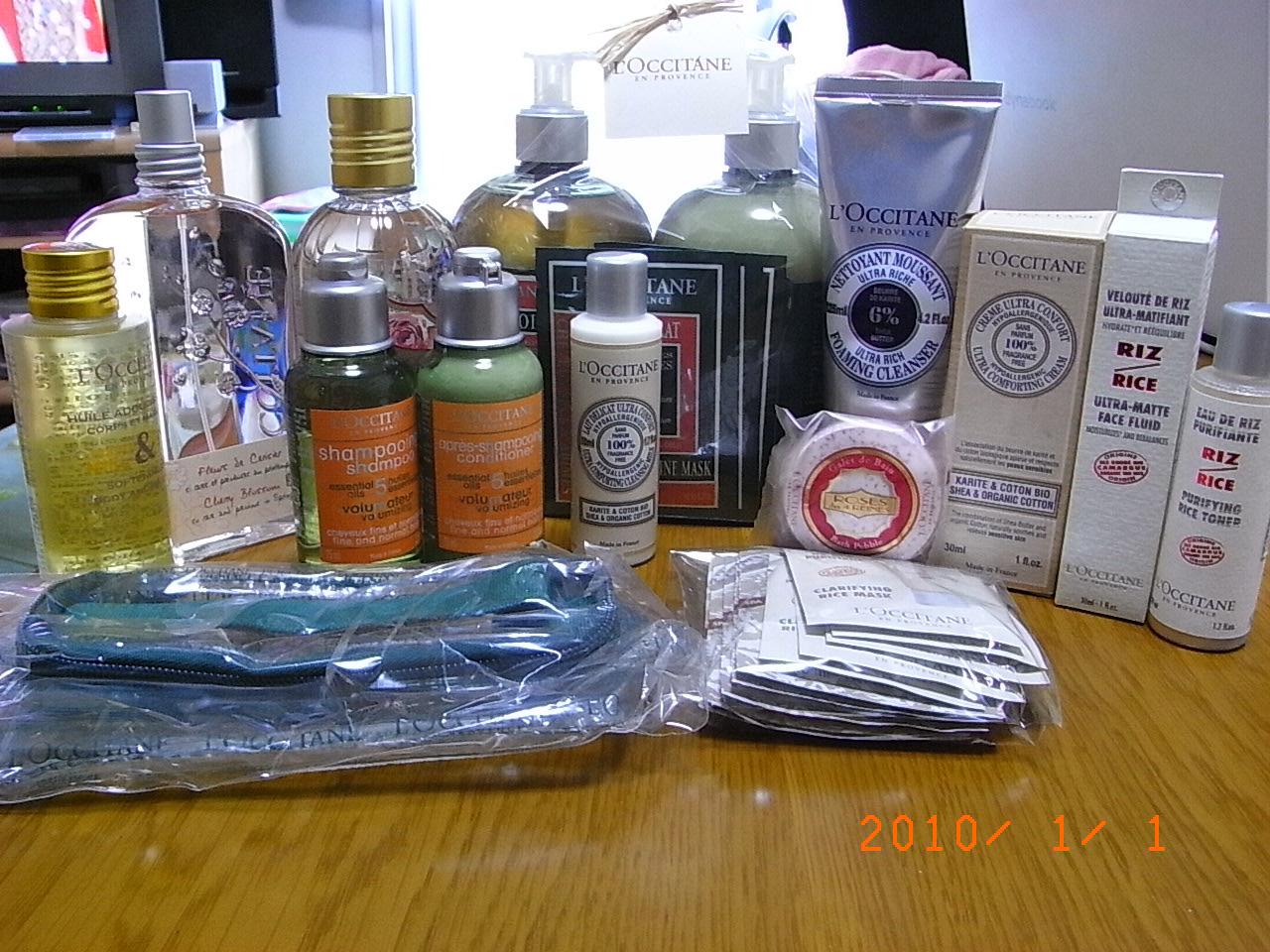 西宮阪急 福袋 ロクシタン含む 2010_e0139926_13184842.jpg