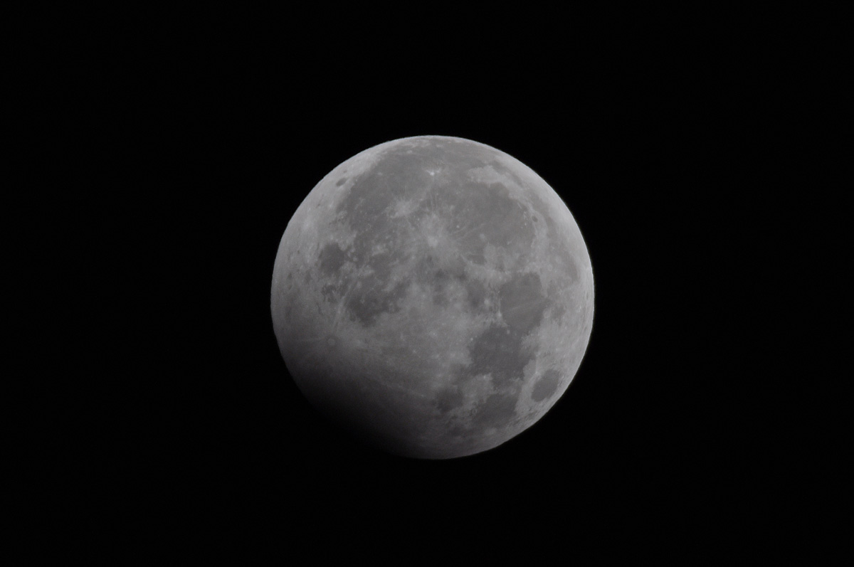 元旦の月食_e0174091_552088.jpg