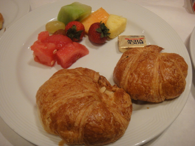 パサディナのホテルの朝食です。_a0143437_2072529.jpg