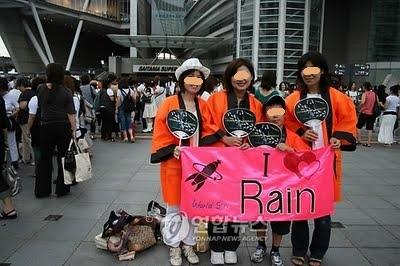 RAINの歌を大阪城ホールで一緒に歌おう♪friends_c0047605_7425623.jpg