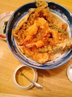 築地「黒川」で天ぷら食べましたが、_c0033210_2212466.jpg