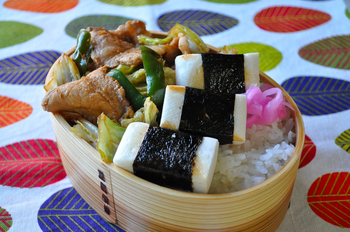 豚肉の生姜焼きと海苔はんぺんのお弁当_b0171098_822089.jpg