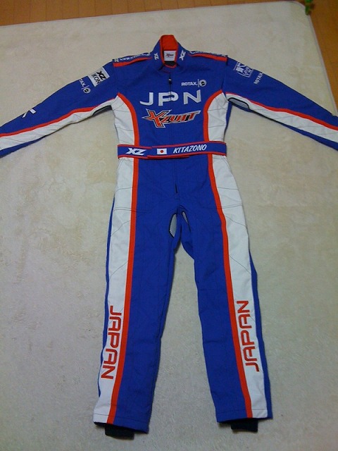 キター!!!Xzuit racing suit!!!!!!! _d0072204_0364587.jpg