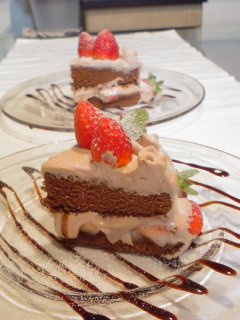 生チョコのいちごケーキと・・・純正コラーゲン七草がゆ。_f0177295_045456.jpg