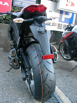 2010年モデル、Z1000！！…入りました！_c0223419_14535747.jpg