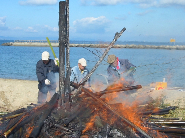「新春里海祭り2010」 in 「とんど焼き&ヤキイモ」_c0108460_20543868.jpg