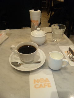 NOA CAFE_e0177824_0343048.jpg