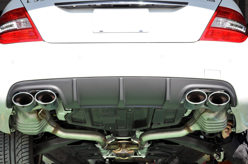ベンツW204 C63マフラー : THREE POINT ガレージニュース ベンツW204 C63マフラー : THREE POINT ガレージニュース