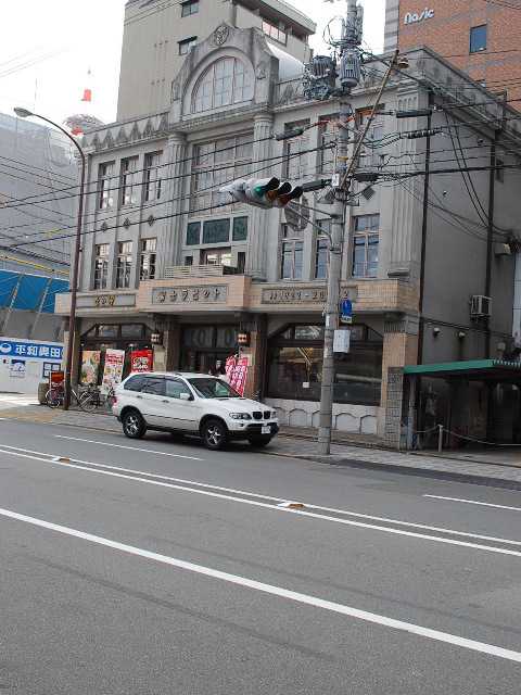 京都七条通りの旧富士ラビットスクーター(大正モダン建築探訪)_f0142606_18573915.jpg