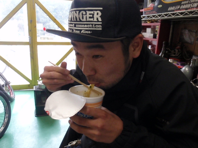 ラーメン喰いに来ただけ?? ウチはバイク屋ですww。_a0159215_21263521.jpg