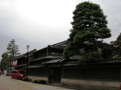 富山ライトレール「岩瀬浜」駅～「東岩瀬」駅間を散策_c0060927_2363255.jpg