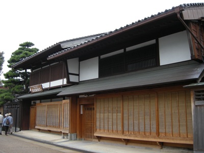 富山ライトレール「岩瀬浜」駅～「東岩瀬」駅間を散策_c0060927_237883.jpg