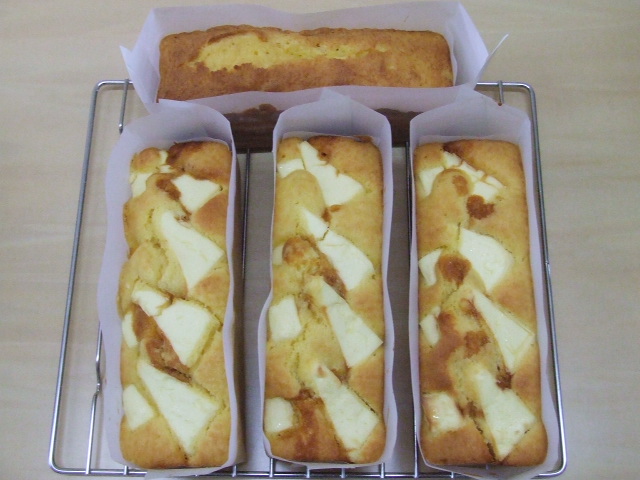 販売準備　クッキーとパウンドケーキ_f0180946_9102256.jpg