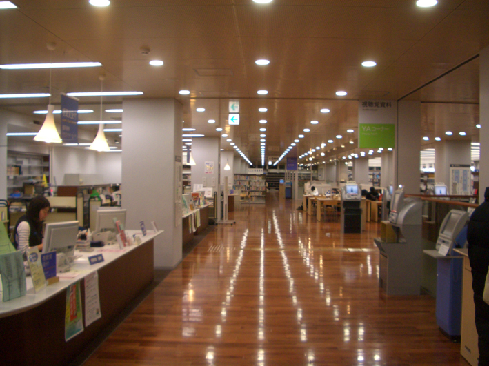 夜の図書館_d0060251_1123013.jpg