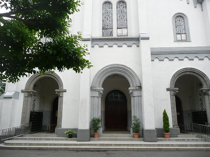 長崎のカトリック中町教会天主堂_c0112559_11215517.jpg