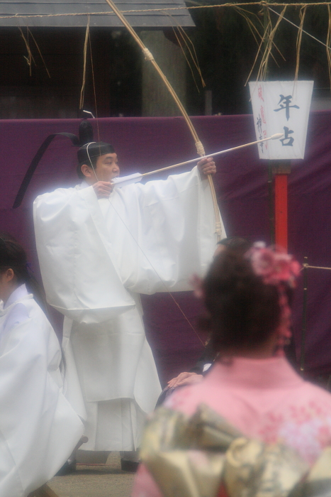 はねつき神事～今年の梅大使さん初御披露目です！　水戸八幡宮　＜４＞_e0143883_170090.jpg