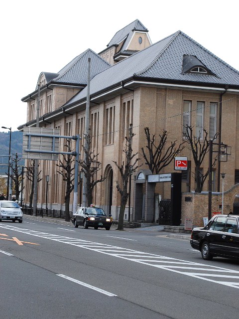 旧京都中央電話局上京分局、カーニバルタイムズ(大正モダン建築探訪)_f0142606_137455.jpg