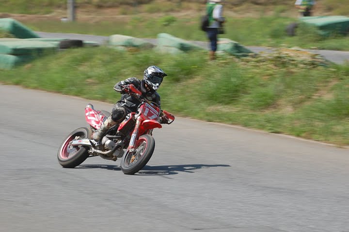 d0016365_13387.jpg