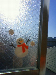 窓の雪だるま_b0117785_10113022.jpg