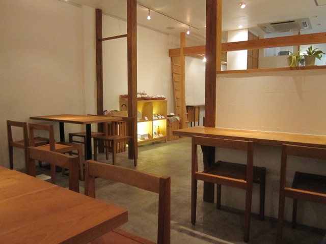 a0054228_16122.jpg