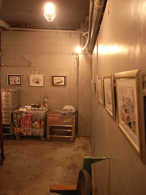 20100110 - 20100116+17 藤野真由子 切り絵作品展 アリクイ・アブダクション 〜インプラント工場篇〜_c0140560_1440858.jpg